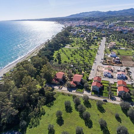 Residence Torretta Beach Crucoli Екстериор снимка